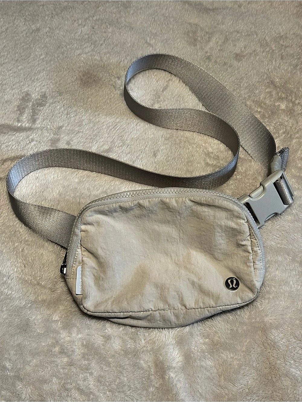 lululemon Everywhere Belt Bag 1L Beige Crossbody Bag